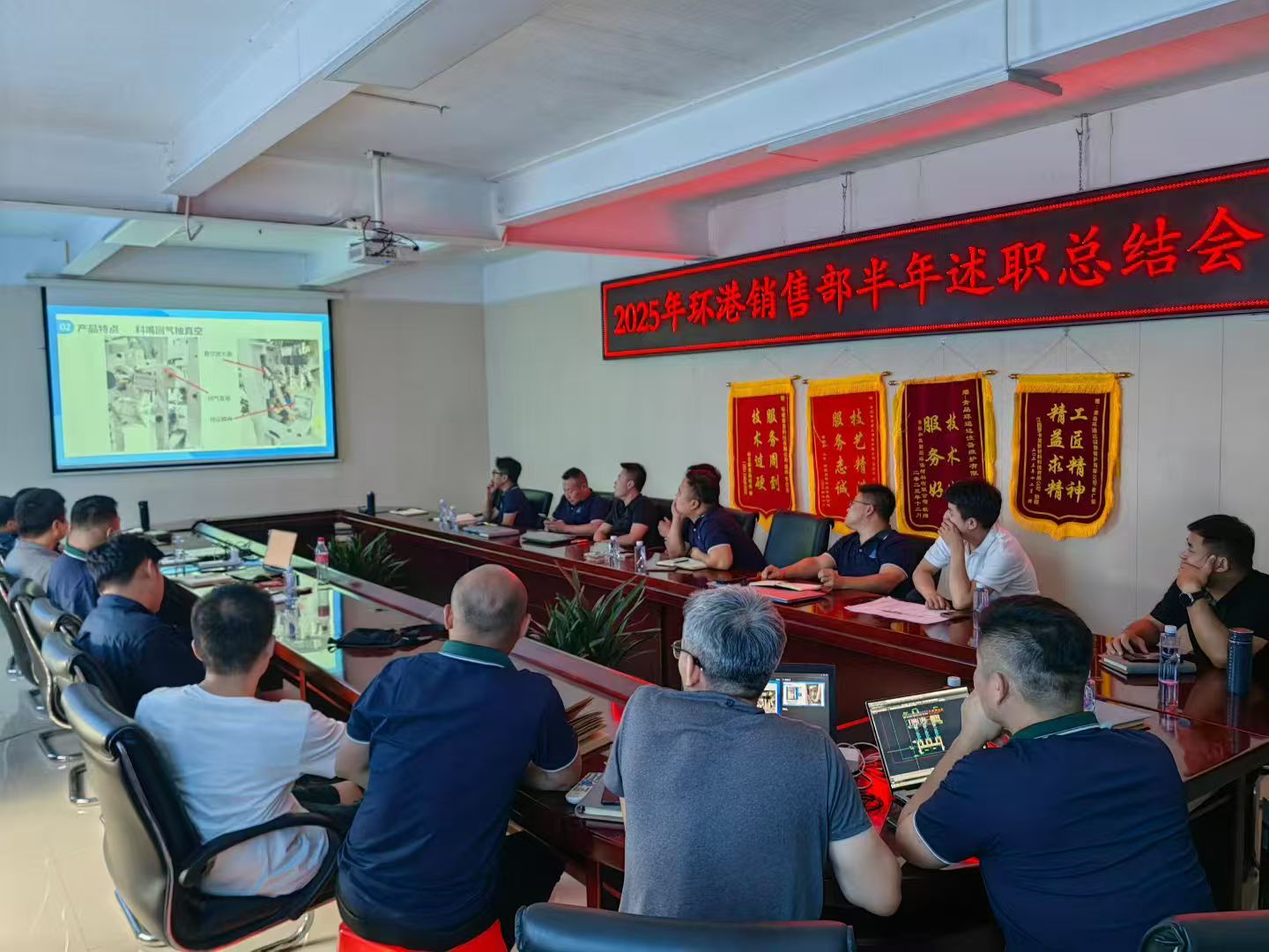 ����������վ